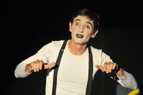 הצגות לדתיים מבט מלא תקווה